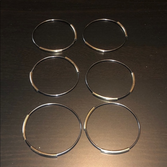 Assorted bangles with gold details - Picture 1 of 1